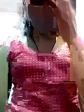 Snapshot of Saloni_sexe chatting on July 24, 2026, 4:27 pm Saloni sexe online show from July 24, 2026, 4:27 pm