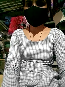 Snapshot of Saloni_sexe chatting on July 27, 2026, 7:37 am Saloni sexe online show from July 27, 2026, 7:37 am