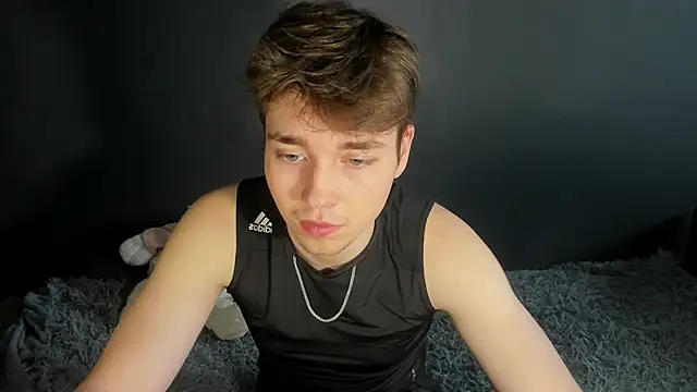 Snapshot of zeriax chatting on April 7, 2026, 1:39 am zeriax online show from April 7, 2026, 1:39 am