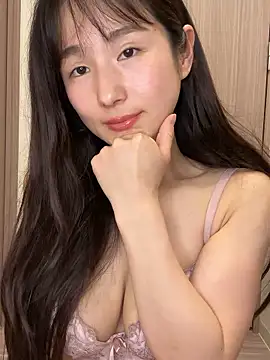 Snapshot of Hinako_0012 chatting on April 23, 2026, 5:19 am Hinako 0012 online show from April 23, 2026, 5:19 am