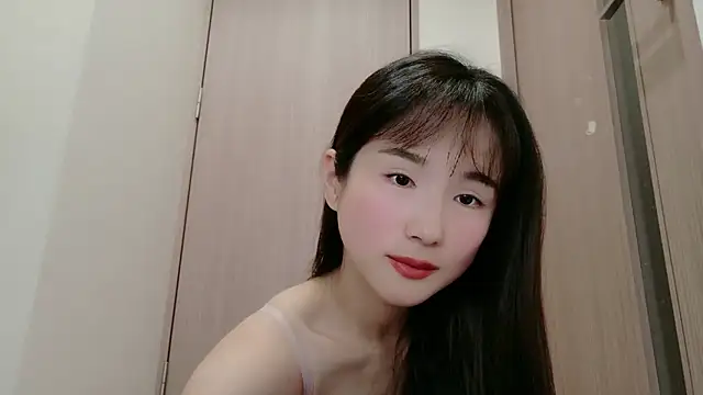 Snapshot of Hinako_0012 chatting on May 20, 2026, 11:27 am Hinako 0012 online show from May 20, 2026, 11:27 am