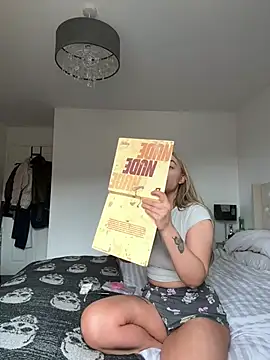 Snapshot of Alexiahaven chatting on April 16, 2026, 10:16 am Alexiahaven online show from April 16, 2026, 10:16 am