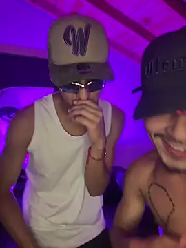 Cuteathleticboys online show from April 11, 2026, 11:53 pm