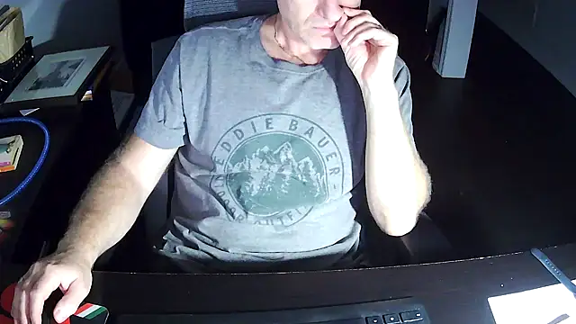 Shalun2000 online show from July 27, 2026, 3:13 am