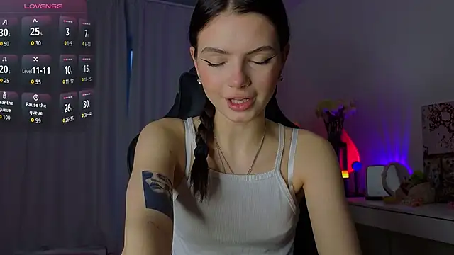 lillly meow  online show from May 14, 2026, 6:26 pm