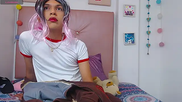 Snapshot of Aleja_Scoott_ chatting on April 3, 2026, 11:36 pm Aleja Scoott online show from April 3, 2026, 11:36 pm