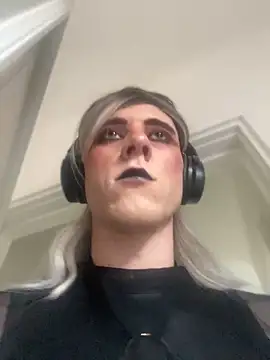 Snapshot of michelle310 chatting on April 10, 2026, 4:55 pm michelle310 online show from April 10, 2026, 4:55 pm