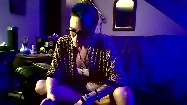 Snapshot of juneafterhours chatting on May 9, 2026, 11:26 am juneafterhours online show from May 9, 2026, 11:26 am