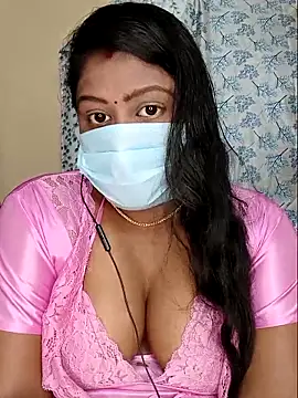 Snapshot of Romantic_Woman chatting on April 23, 2026, 3:47 pm Romantic Woman online show from April 23, 2026, 3:47 pm
