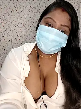 Snapshot of Romantic_Woman chatting on April 30, 2026, 5:52 pm Romantic Woman online show from April 30, 2026, 5:52 pm
