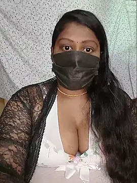 Snapshot of Romantic_Woman chatting on May 20, 2026, 10:54 am Romantic Woman online show from May 20, 2026, 10:54 am