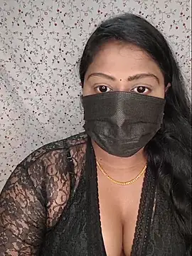 Snapshot of Romantic_Woman chatting on May 31, 2026, 6:20 pm Romantic Woman online show from May 31, 2026, 6:20 pm