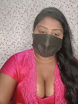 Snapshot of Romantic_Woman chatting on June 1, 2026, 6:09 pm Romantic Woman online show from June 1, 2026, 6:09 pm
