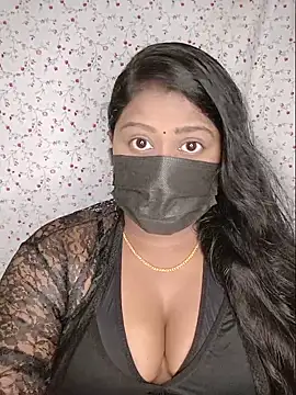 Snapshot of Romantic_Woman chatting on June 5, 2026, 6:02 pm Romantic Woman online show from June 5, 2026, 6:02 pm
