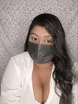 Snapshot of Romantic_Woman chatting on June 17, 2026, 6:20 pm Romantic Woman online show from June 17, 2026, 6:20 pm