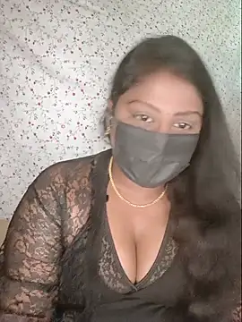 Snapshot of Romantic_Woman chatting on June 25, 2026, 5:23 am Romantic Woman online show from June 25, 2026, 5:23 am