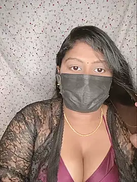 Snapshot of Romantic_Woman chatting on July 1, 2026, 5:56 pm Romantic Woman online show from July 1, 2026, 5:56 pm