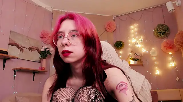 Snapshot of Alice_Nyx chatting on April 11, 2026, 8:57 pm Alice Nyx online show from April 11, 2026, 8:57 pm