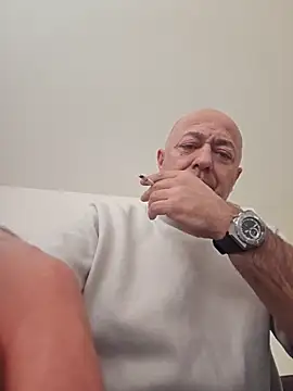 Snapshot of drbobo1 chatting on April 12, 2026, 10:31 am drbobo1 online show from April 12, 2026, 10:31 am