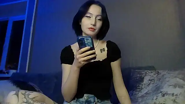 Snapshot of Alechka chatting on April 5, 2026, 4:48 pm Alechka online show from April 5, 2026, 4:48 pm