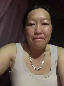 Snapshot of candy-beo chatting on May 3, 2026, 8:15 pm candy-beo online show from May 3, 2026, 8:15 pm
