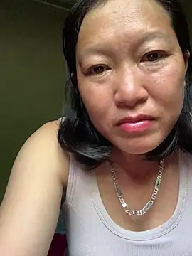 Snapshot of candy-beo chatting on May 14, 2026, 4:30 am candy-beo online show from May 14, 2026, 4:30 am