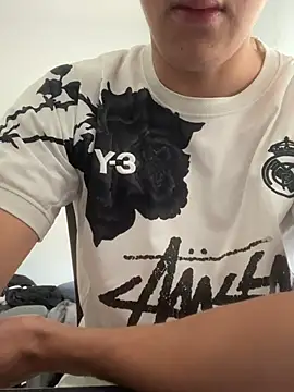 YorSexboy777 online show from April 4, 2026, 10:46 am