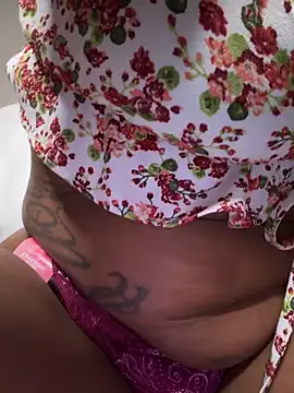 Snapshot of AreeAmor chatting on April 15, 2026, 10:33 am AreeAmor online show from April 15, 2026, 10:33 am