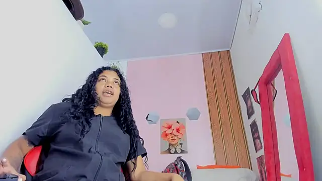 EllyBloom online show from July 26, 2026, 2:02 pm