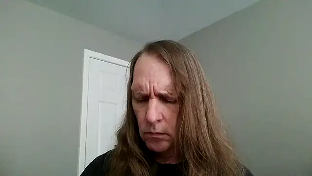 Magnus Luv online show from May 27, 2026, 2:03 pm