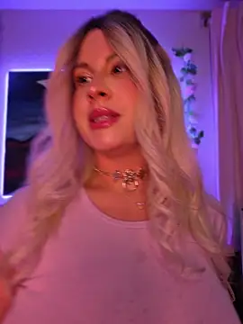 ItsAuroraBorealis online show from May 31, 2026, 12:08 am