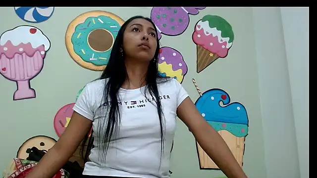 pamelaskiny20 online show from April 9, 2026, 12:54 am