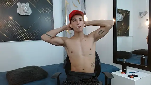 Snapshot of GoldenDesireX_ chatting on April 7, 2026, 7:14 pm GoldenDesireX online show from April 7, 2026, 7:14 pm