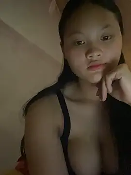 Snapshot of __Sunflower__ chatting on May 2, 2026, 2:33 pm Sunflower online show from May 2, 2026, 2:33 pm