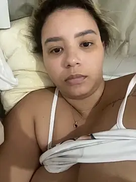 gabyzinha2030 online show from April 15, 2026, 1:34 am