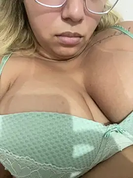 Snapshot of gabyzinha2030 chatting on July 21, 2026, 10:34 pm gabyzinha2030 online show from July 21, 2026, 10:34 pm