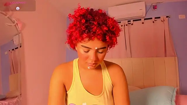 sweetkimmie  online show from May 10, 2026, 12:43 pm