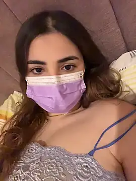 Snapshot of AnnieCartier chatting on April 16, 2026, 12:50 pm AnnieCartier online show from April 16, 2026, 12:50 pm