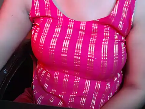 Kiarax1 online show from May 22, 2026, 5:58 am