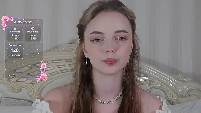 LianaGracee online show from June 3, 2026, 9:34 am