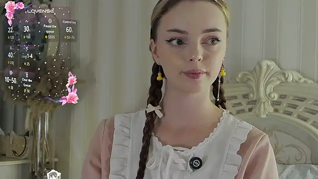 LianaGracee online show from July 23, 2026, 10:13 am
