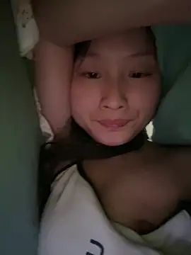 Snapshot of TieonGradient chatting on April 7, 2026, 5:08 am TieonGradient online show from April 7, 2026, 5:08 am