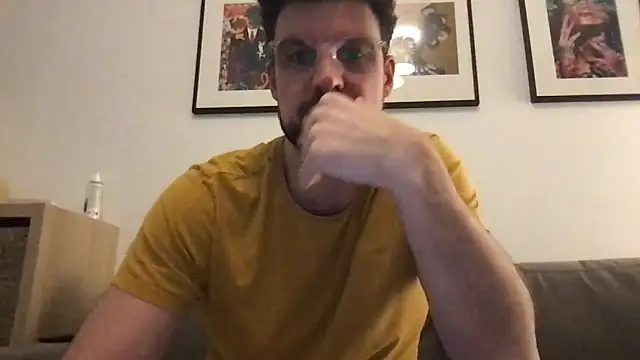 YoloNude online show from April 9, 2026, 8:58 pm