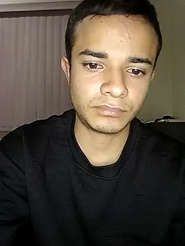 Snapshot of LuisLatinboyy chatting on April 8, 2026, 1:27 am LuisLatinboyy online show from April 8, 2026, 1:27 am