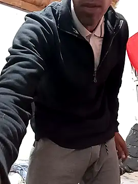 Garchat online show from April 9, 2026, 10:26 pm