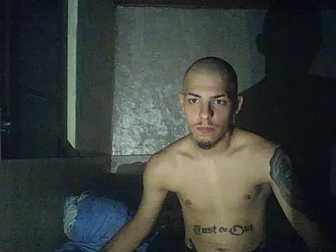 robertmrn112 online show from June 4, 2026, 11:11 pm