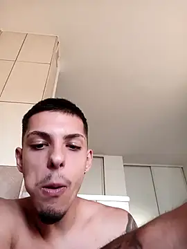 robertmrn112 online show from July 28, 2026, 5:34 pm