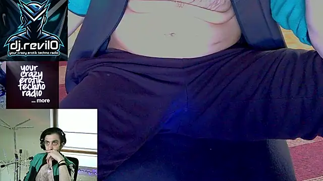 Snapshot of OllyFummler chatting on April 12, 2026, 3:06 pm OllyFummler online show from April 12, 2026, 3:06 pm