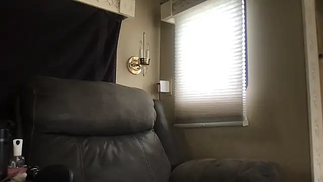 Snapshot of GypsiiCornel chatting on April 26, 2026, 2:48 pm GypsiiCornel online show from April 26, 2026, 2:48 pm