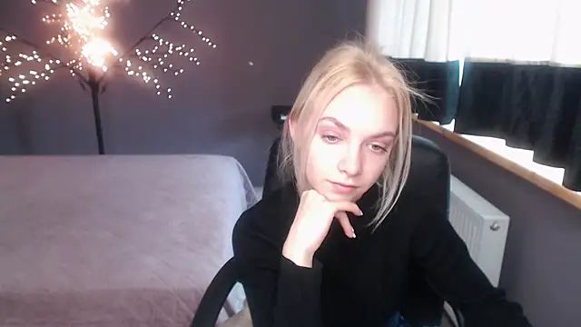 Snapshot of SonnySofia chatting on April 21, 2026, 11:49 am SonnySofia online show from April 21, 2026, 11:49 am